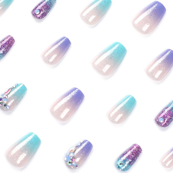 Blue-purple gradient and diamonds