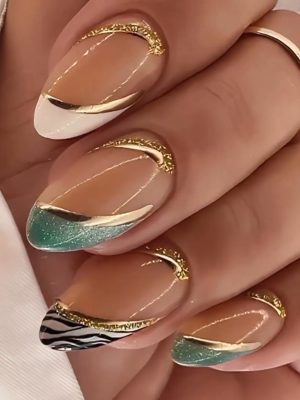 Green fingertips and glitter